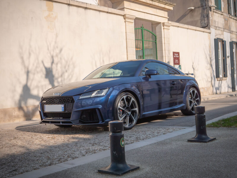 À vendre – AUDI – TT RS – 2018 – Mugello Blue pearl – 18 175 km – 400 ch – 5 Cylindres en Ligne – Transmission : Sequentielle – Vue principale – Origine Monaco – Privaty Cars – Expert des voitures de prestige d’occasion près de Niort