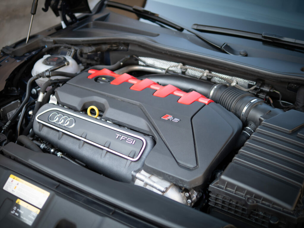 Moteur – AUDI – TT RS – 2018 – Mugello Blue pearl – 400 ch – 5 Cylindres en Ligne – 18 175 km – Transmission : Sequentielle – Origine Monaco – Privaty Cars – Courtage automobile pour véhicules exclusifs entre Bordeaux et Nantes