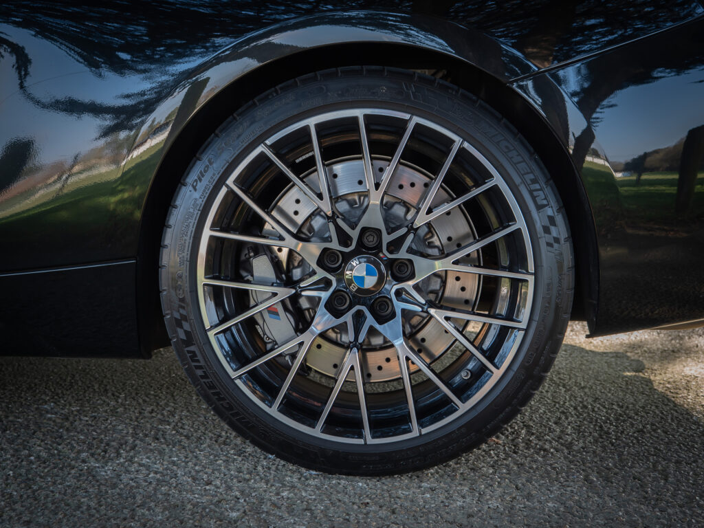 Jantes – BMW – M2 Compétition – 2019 – Noir Saphirschwarz – 410 ch – 6 Cylindres en Ligne – 16 847 km – Transmission : Sequentielle – Origine France – Privaty Cars – Achat et vente de véhicules BMW d’occasion près de Niort