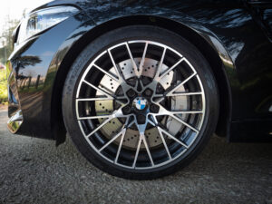 Jantes – BMW – M2 Compétition – 2019 – Noir Saphirschwarz – 410 ch – 6 Cylindres en Ligne – 16 847 km – Transmission : Sequentielle – Origine France – Privaty Cars – Achat et vente de voitures de luxe d’occasion proche de Nantes