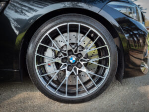 Jantes – BMW – M2 Compétition – 2019 – Noir Saphirschwarz – 410 ch – 6 Cylindres en Ligne – 16 847 km – Transmission : Sequentielle – Origine France – Privaty Cars – Vente de supercars d’occasion entre Bordeaux et Nantes
