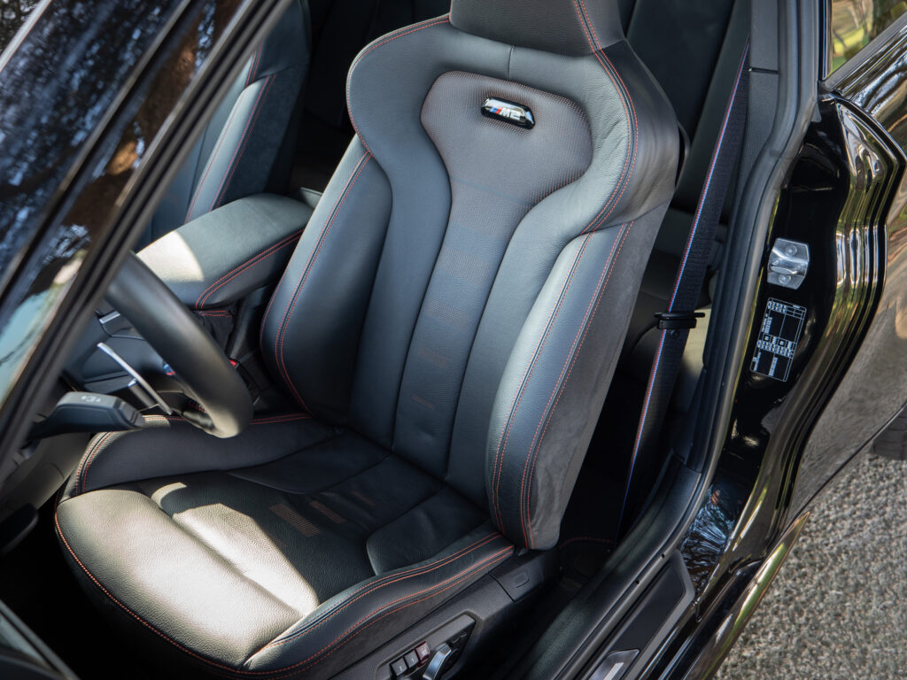 Sièges baquets en cuir – BMW – M2 Compétition – 2019 – Noir Saphirschwarz – 410 ch – 6 Cylindres en Ligne – 16 847 km – Transmission : Sequentielle – Origine France – Privaty Cars – Vente de voitures de sport d’occasion entre Bordeaux et Nantes