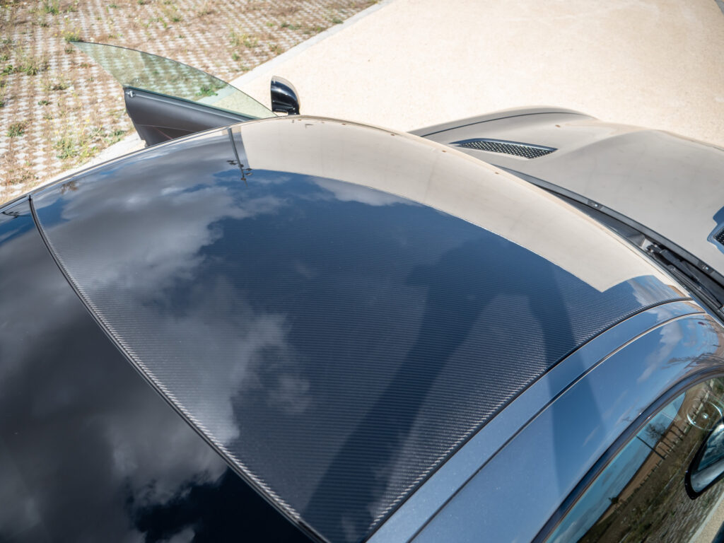 Toit en carbone avec reflet – AMG – AMG GTS – 2015 – Gris Sélénite – 510 ch – V8 Bi-Turbo – 69 000 km – Transmission : Sequentielle – Origine Allemagne – Privaty Cars – Sélection de véhicules AMG disponibles en Nouvelle-Aquitaine