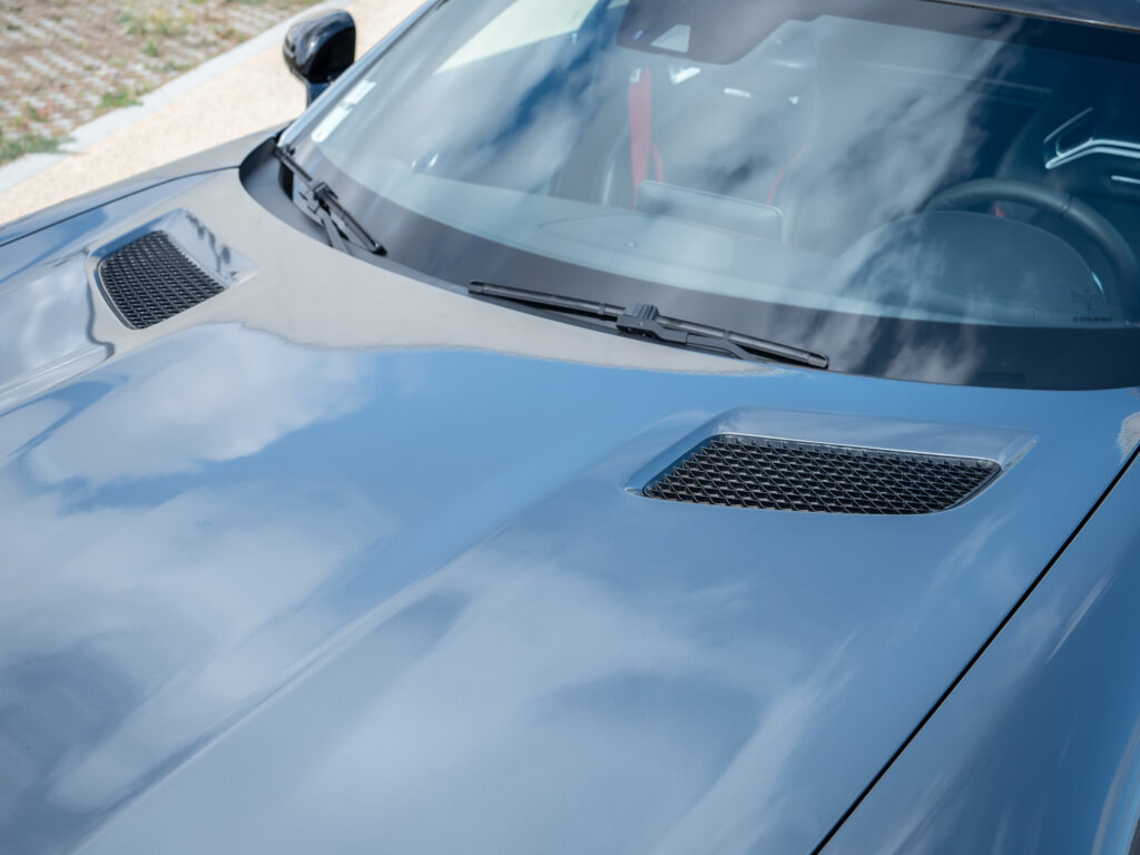 Capot avec prises d'air – AMG – AMG GTS – 2015 – Gris Sélénite – 510 ch – V8 Bi-Turbo – 69 000 km – Transmission : Sequentielle – Origine Allemagne – Privaty Cars – Gestion de vente de voitures de collection et youngtimers proche de Nantes
