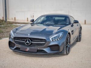 Vue avant avec calandre sportive – AMG – AMG GTS – 2015 – Gris Sélénite – 510 ch – V8 Bi-Turbo – 69 000 km – Transmission : Sequentielle – Origine Allemagne – Privaty Cars – Courtage automobile pour véhicules exclusifs en Nouvelle-Aquitaine