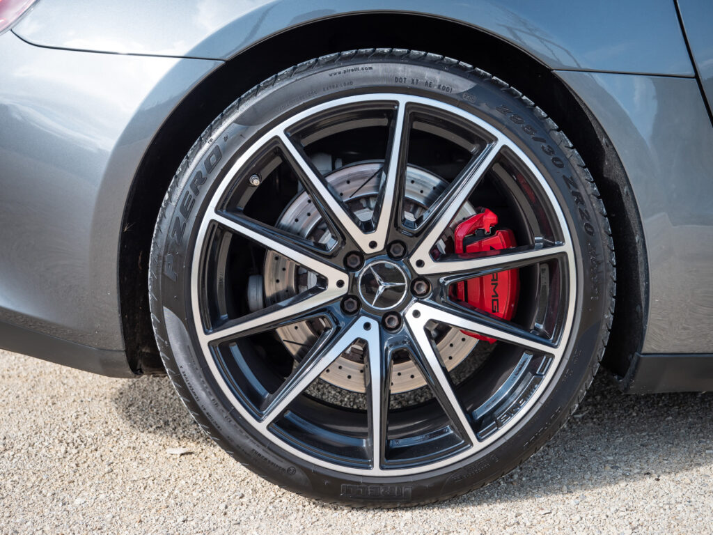 Jantes – AMG – AMG GTS – 2015 – Gris Sélénite – 510 ch – V8 Bi-Turbo – 69 000 km – Transmission : Sequentielle – Origine Allemagne – Privaty Cars – Véhicules de sport et de luxe d’occasion proche de Nantes