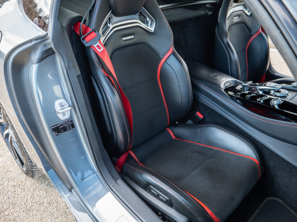 Sièges baquets en cuir – AMG – AMG GTS – 2015 – Gris Sélénite – 510 ch – V8 Bi-Turbo – 69 000 km – Transmission : Sequentielle – Origine Allemagne – Privaty Cars – Spécialiste des sportives d’occasion en Nouvelle-Aquitaine