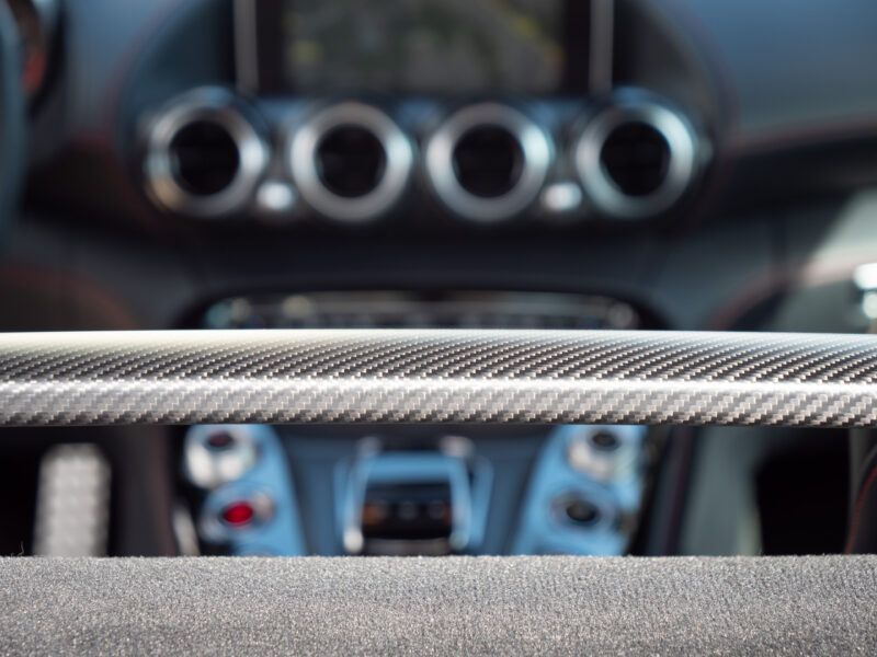 Barre en carbone avec finitions élégantes – AMG – AMG GTS – 2015 – Gris Sélénite – 510 ch – V8 Bi-Turbo – 69 000 km – Transmission : Sequentielle – Origine Allemagne – Privaty Cars – Courtage automobile AMG près de Poitiers