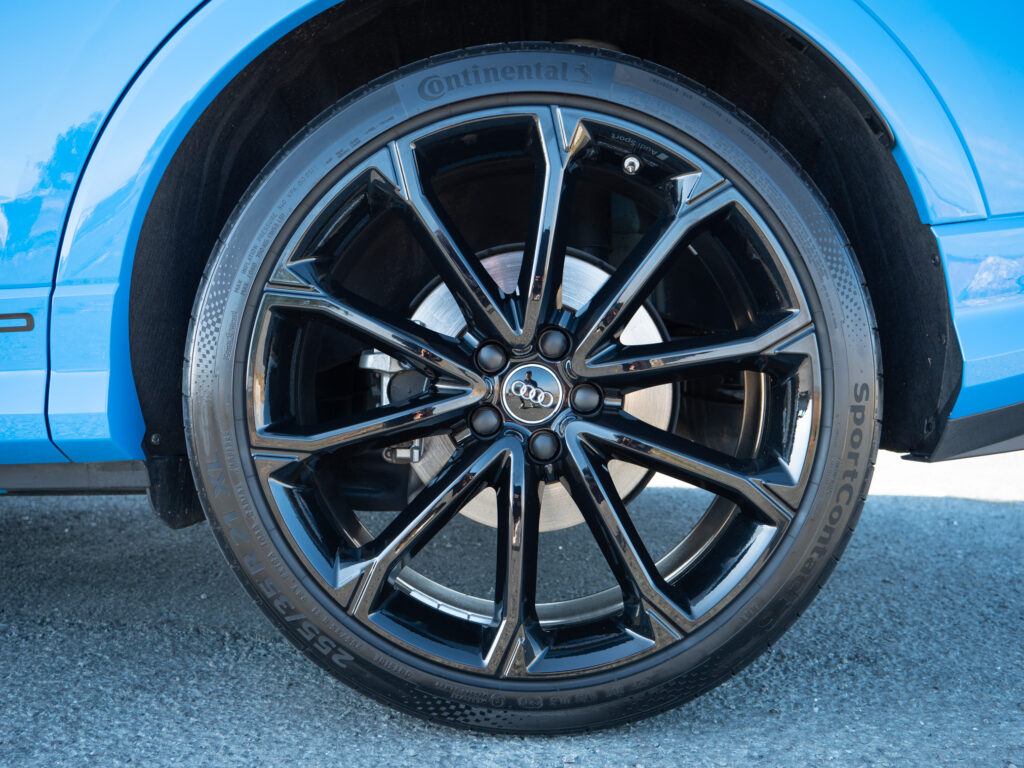 Jantes – AUDI – RS Q3 Sportback – 2020 – Turbo blue – 400 ch – 5 cylindres Turbo – 16 900 km – Transmission : Sequentielle – Origine Allemagne – Privaty Cars – Vente de supercars d’occasion à 2 heures de Paris en TGV