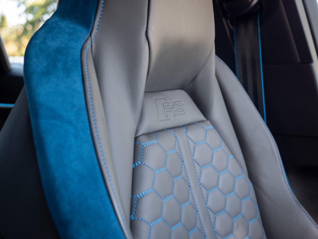 Sièges baquets en cuir – AUDI – RS Q3 Sportback – 2020 – Turbo blue – 400 ch – 5 cylindres Turbo – 16 900 km – Transmission : Sequentielle – Origine Allemagne – Privaty Cars – Mandat de vente pour automobiles de luxe en Charente-Maritime