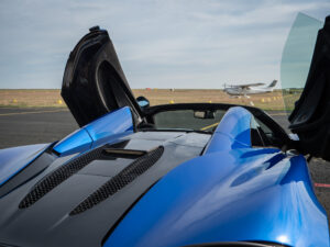 Toit ouvert avec portes en élytre – MCLAREN – 570S Spider – 2019 – Vega Blue – 570 ch – V8 Bi-Turbo – 18 900 km – Transmission : Sequentielle – Origine Allemagne – Privaty Cars – Achat et vente de véhicules MCLAREN d’occasion en Charente-Maritime