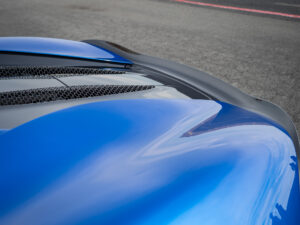 Capot avec aérations intégrées – MCLAREN – 570S Spider – 2019 – Vega Blue – 570 ch – V8 Bi-Turbo – 18 900 km – Transmission : Sequentielle – Origine Allemagne – Privaty Cars – Expert des sportives d’occasion haut de gamme près de Poitiers