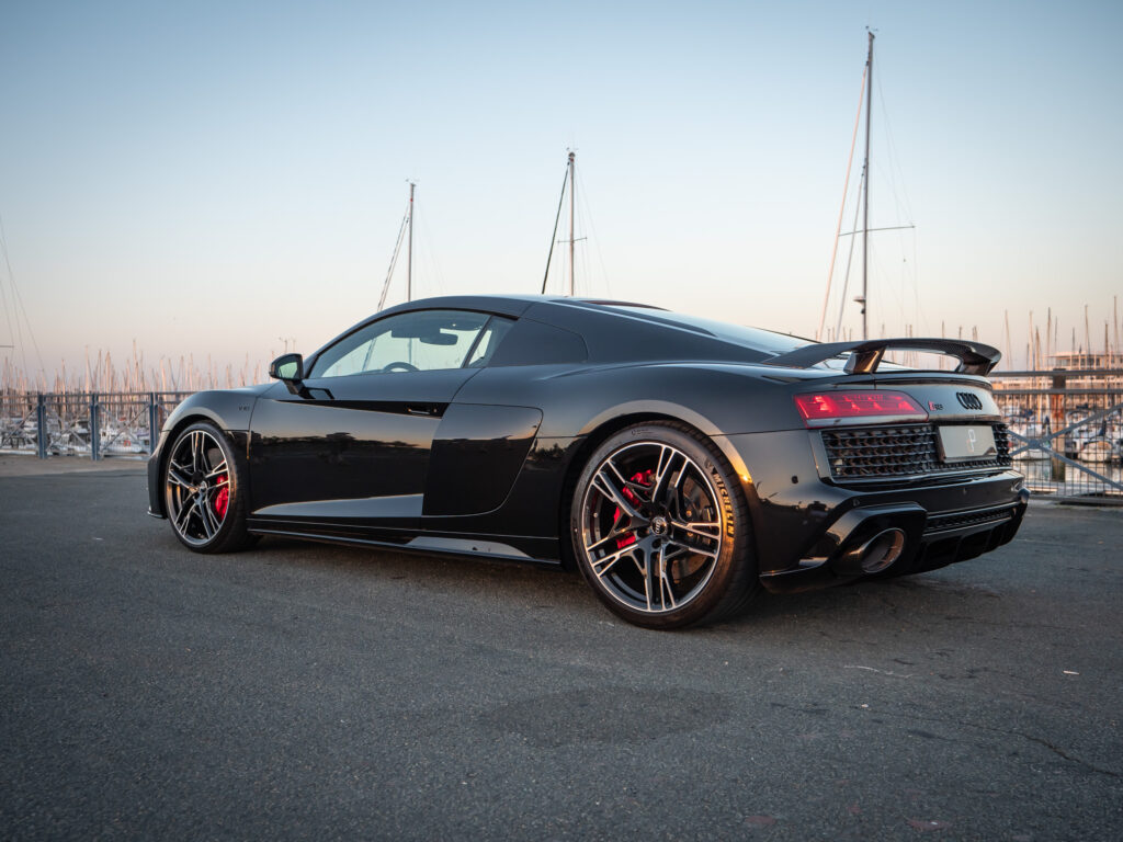 À vendre – AUDI – R8 Performance – 2020 – Noir Mythic – 32 900 km – 620 ch – V10 – Transmission : Sequentielle – Vue principale – Origine Italie – Privaty Cars – Dépôt-vente de véhicules AUDI dans l’Ouest de la France