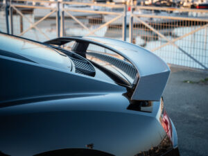 Aileron arrière en carbone – AUDI – R8 Performance – 2020 – Noir Mythic – 620 ch – V10 – 32 900 km – Transmission : Sequentielle – Origine Italie – Privaty Cars – Showroom de voitures de sport haut de gamme proche de Nantes