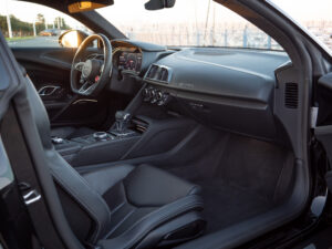 Tableau de bord – AUDI – R8 Performance – 2020 – Noir Mythic – 620 ch – V10 – 32 900 km – Transmission : Sequentielle – Origine Italie – Privaty Cars – Spécialiste AUDI d’occasion en Charente-Maritime