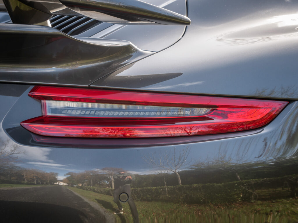 Carrosserie – PORSCHE – 911 991.2 – 2016 – Gris Quartz – 580 ch – Flat 6 Turbo – 36 900 km – Transmission : Sequentielle – Origine France – Privaty Cars – Sélection de véhicules PORSCHE disponibles proche de Nantes