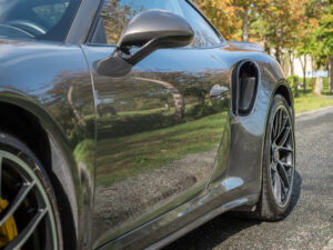 Aile arrière avec ouïe d'aération – PORSCHE – 911 991.2 – 2016 – Gris Quartz – 580 ch – Flat 6 Turbo – 36 900 km – Transmission : Sequentielle – Origine France – Privaty Cars – Rachat cash de voitures PORSCHE en Nouvelle-Aquitaine