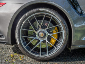 Jantes – PORSCHE – 911 991.2 – 2016 – Gris Quartz – 580 ch – Flat 6 Turbo – 36 900 km – Transmission : Sequentielle – Origine France – Privaty Cars – Expert des modèles PORSCHE à La Rochelle