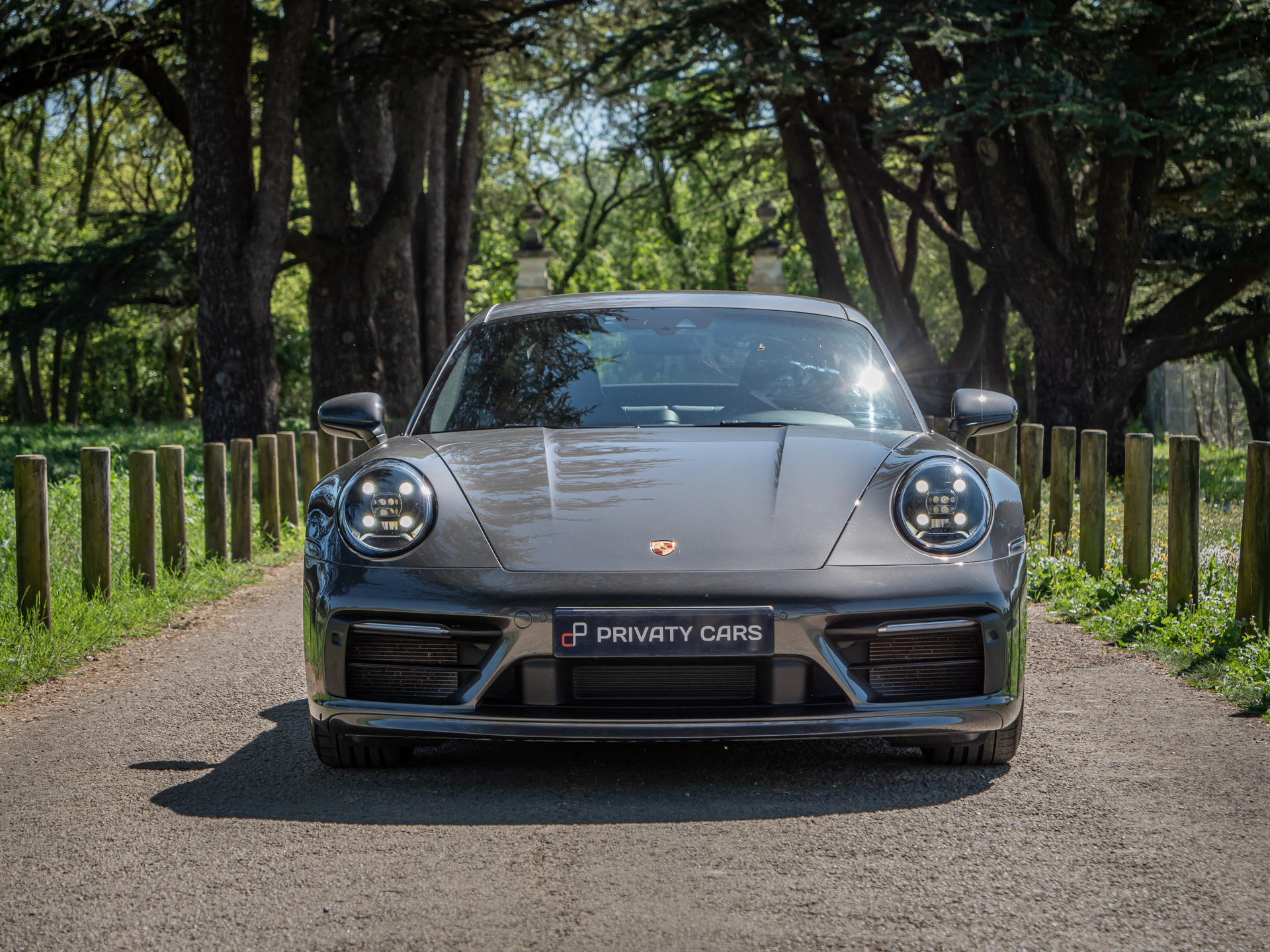 À vendre – PORSCHE – 911 992 S – 2019 – PTS Agate Grey Metallic – 39 900 km – 450 ch – Flat 6 Bi-Turbo – Transmission : Sequentielle – Vue principale – Origine France – Privaty Cars – Showroom de voitures de sport haut de gamme près de Niort