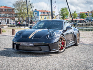 À vendre – PORSCHE – 911 992 GT3 – 2021 – Noir Intense métallisé – 15 900 km – 510 ch – Flat 6 Atmo – Transmission : Sequentielle – Photo principale – Origine France – Privaty Cars – Spécialiste des voitures de luxe d’occasion en Nouvelle-Aquitaine