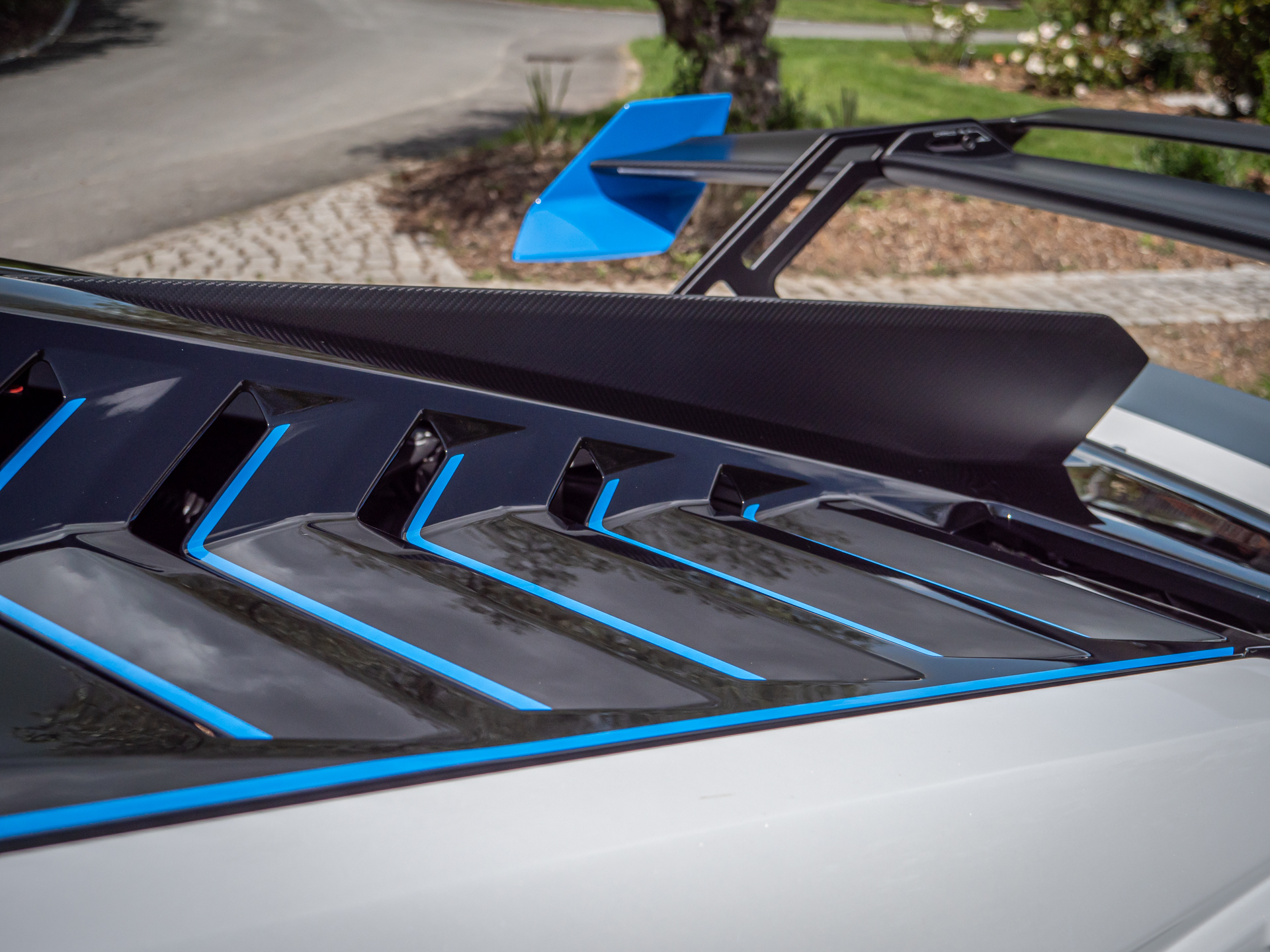 Détails carbone – LAMBORGHINI – HURACAN STO – 2021 – Bianco Asopo – 640 ch – V10 Atmo – 13 900 km – Transmission : Sequentielle – Origine Italie – Privaty Cars – Spécialiste des sportives d’occasion près de Poitiers
