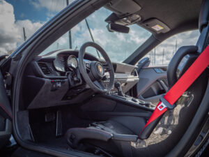 Tableau de bord – PORSCHE – 911 992 GT3 – 2021 – Noir Intense métallisé – 510 ch – Flat 6 Atmo – 15 900 km – Transmission : Sequentielle – Origine France – Privaty Cars – Négoce de véhicules GT et sportives d’exception près de Poitiers