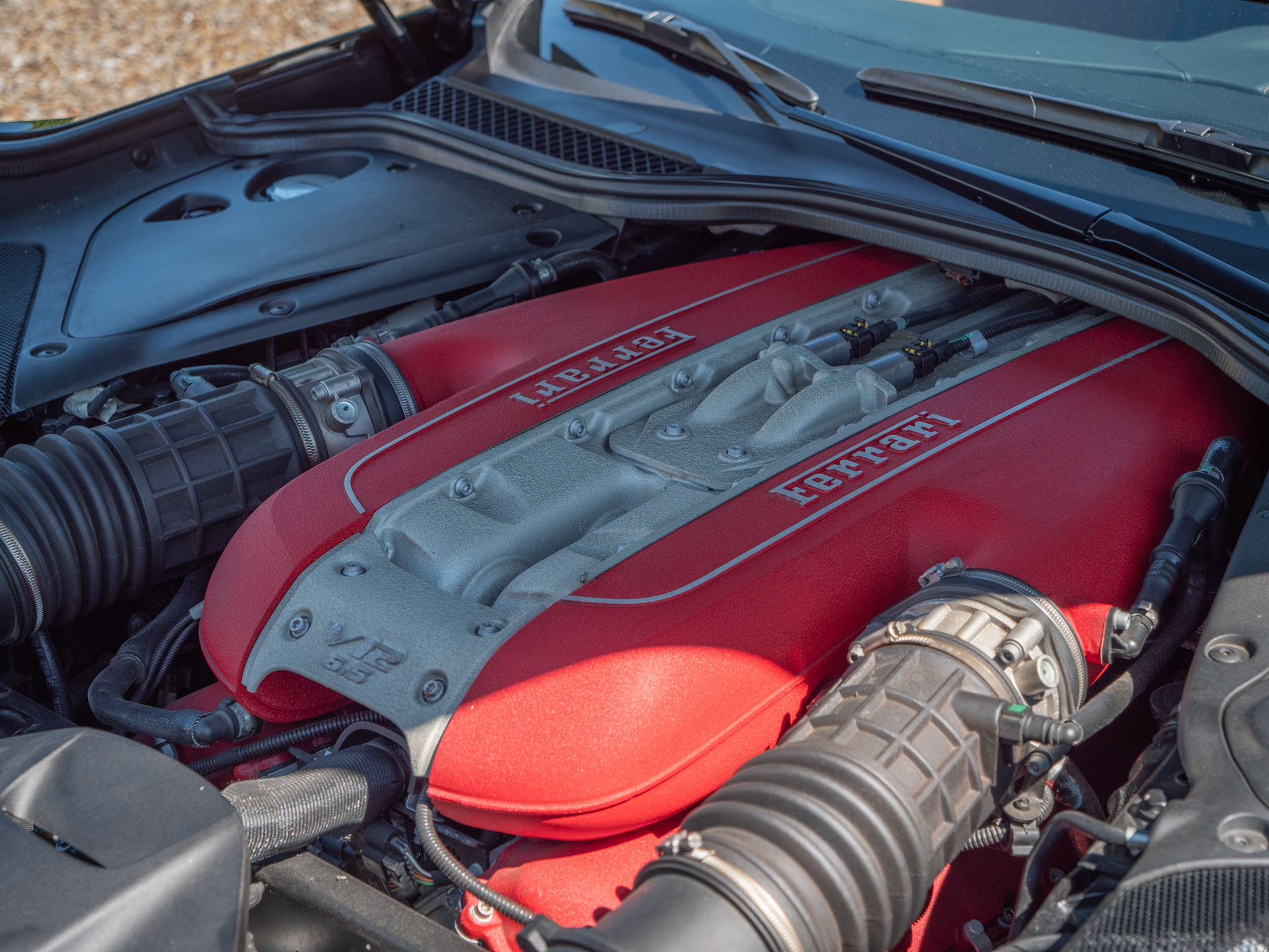 Moteur – FERRARI – 812 Superfast – 2018 – Nero DS 1250 – 800 ch – V12 – 29 900 km – Transmission : Sequentielle – Origine Allemagne – Privaty Cars – Expert des sportives d’occasion haut de gamme dans l’Ouest de la France