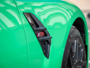 Écope d'air latérale noire – BMW – BMW M3 CS – 2023 – Signal Green – 550 ch – 6 cyl Bi-Turbo – 2 500 km – Transmission : Sequentielle – Origine France – Privaty Cars – Courtage automobile BMW à 2 heures de Paris en TGV