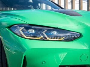 Phares LED avec signature lumineuse – BMW – BMW M3 CS – 2023 – Signal Green – 550 ch – 6 cyl Bi-Turbo – 2 500 km – Transmission : Sequentielle – Origine France – Privaty Cars – Recherche de supercars hors marché près de Poitiers