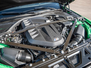 Moteur – BMW – BMW M3 CS – 2023 – Signal Green – 550 ch – 6 cyl Bi-Turbo – 2 500 km – Transmission : Sequentielle – Origine France – Privaty Cars – Rachat cash de voitures de sport d’occasion en Charente-Maritime