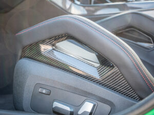 Panneau de porte en carbone – BMW – BMW M3 CS – 2023 – Signal Green – 550 ch – 6 cyl Bi-Turbo – 2 500 km – Transmission : Sequentielle – Origine France – Privaty Cars – Vente de véhicules d’investissement et de collection dans l’Ouest de la France