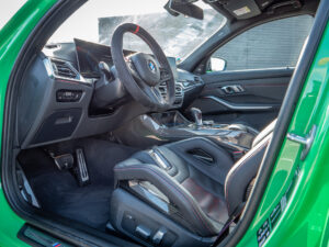 Sièges baquets en cuir – BMW – BMW M3 CS – 2023 – Signal Green – 550 ch – 6 cyl Bi-Turbo – 2 500 km – Transmission : Sequentielle – Origine France – Privaty Cars – Vente de voitures de prestige d’occasion dans l’Ouest de la France