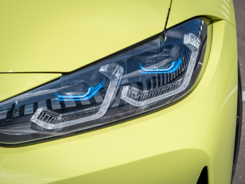 Phares avant avec éclairage LED – BMW – BMW M3 TOURING – 2022 – Sao Paulo – 510 ch – 6 cyl Bi-Turbo – 9 500 km – Transmission : Sequentielle – Origine Allemagne – Privaty Cars – Recherche personnalisée de voitures de sport d’occasion proche de Nantes