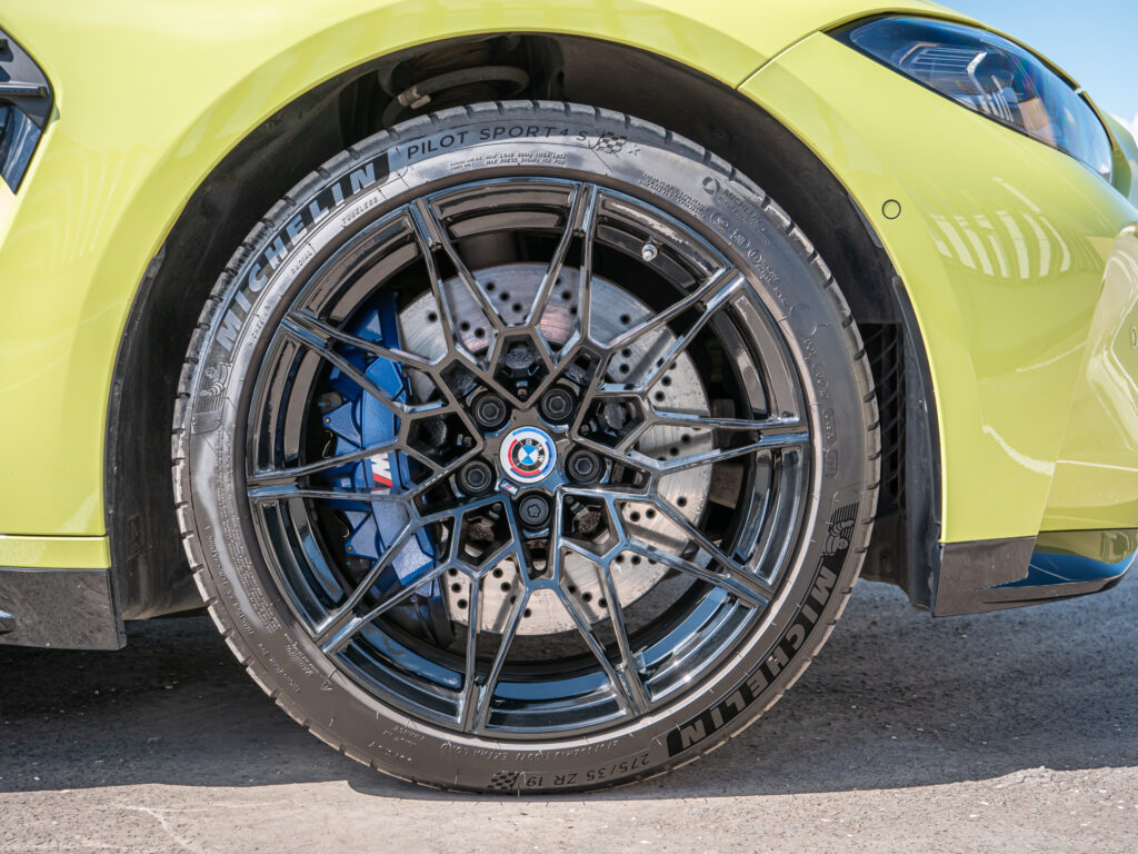 Jantes – BMW – BMW M3 TOURING – 2022 – Sao Paulo – 510 ch – 6 cyl Bi-Turbo – 9 500 km – Transmission : Sequentielle – Origine Allemagne – Privaty Cars – Rachat cash de voitures BMW entre Bordeaux et Nantes