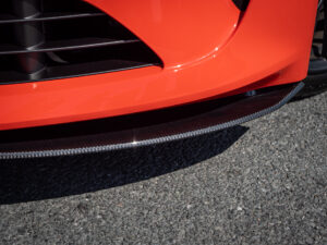 Spoiler avant en carbone – ALPINE – ALPINE A110S – 2023 – Atelier Orange Sanguine – 300 ch – 4 cylindres Turbo – 6 490 km – Transmission : Sequentielle – Origine France – Privaty Cars – Spécialiste des supercars d’occasion en Nouvelle-Aquitaine