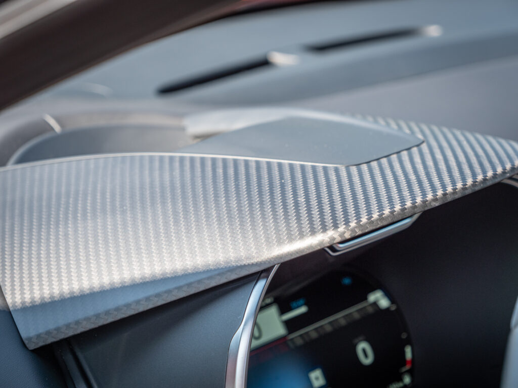 Tableau de bord en carbone – ALPINE – ALPINE A110S – 2023 – Atelier Orange Sanguine – 300 ch – 4 cylindres Turbo – 6 490 km – Transmission : Sequentielle – Origine France – Privaty Cars – Spécialiste des voitures de luxe d’occasion à 2 heures de Paris en TGV