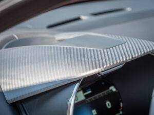 Tableau de bord en carbone – ALPINE – ALPINE A110S – 2023 – Atelier Orange Sanguine – 300 ch – 4 cylindres Turbo – 6 490 km – Transmission : Sequentielle – Origine France – Privaty Cars – Spécialiste des voitures de luxe d’occasion à 2 heures de Paris en TGV