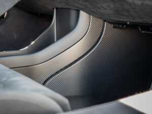 Élément en fibre de carbone – MCLAREN – 675LT Spider – 2017 – Chicane Grey – 675 ch – V8 Bi-Turbo – 11 900 km – Transmission : Sequentielle – Origine Angleterre – Privaty Cars – Sélection de véhicules MCLAREN disponibles près de Poitiers