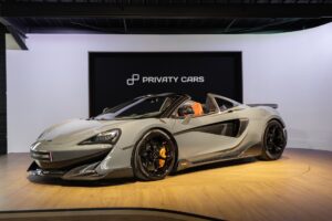 À vendre – MCLAREN – 600LT Spider – 2019 – Chicane Grey Effect – 8 900 km – 600 ch – V8 Bi-Turbo – Transmission : Sequentielle – Photo principale – Origine Allemagne – Privaty Cars – Recherche de supercars hors marché en Charente-Maritime