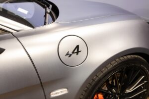 Logo sur la carrosserie – ALPINE – A110S – 2019 – Gris Tonnerre Mat – 52 900 km – 293 ch – 4 cylindres turbo – Transmission : Sequentielle – Origine France – Privaty Cars – Estimation et rachat de véhicules haut de gamme proche de Nantes