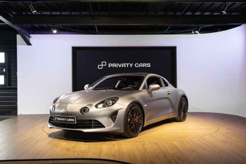 À vendre – ALPINE – A110S – 2019 – Gris Tonnerre Mat – 52 900 km – 293 ch – 4 cylindres turbo – Transmission : Sequentielle – Photo principale – Origine France – Privaty Cars – Showroom de voitures de sport haut de gamme à 2 heures de Paris en TGV