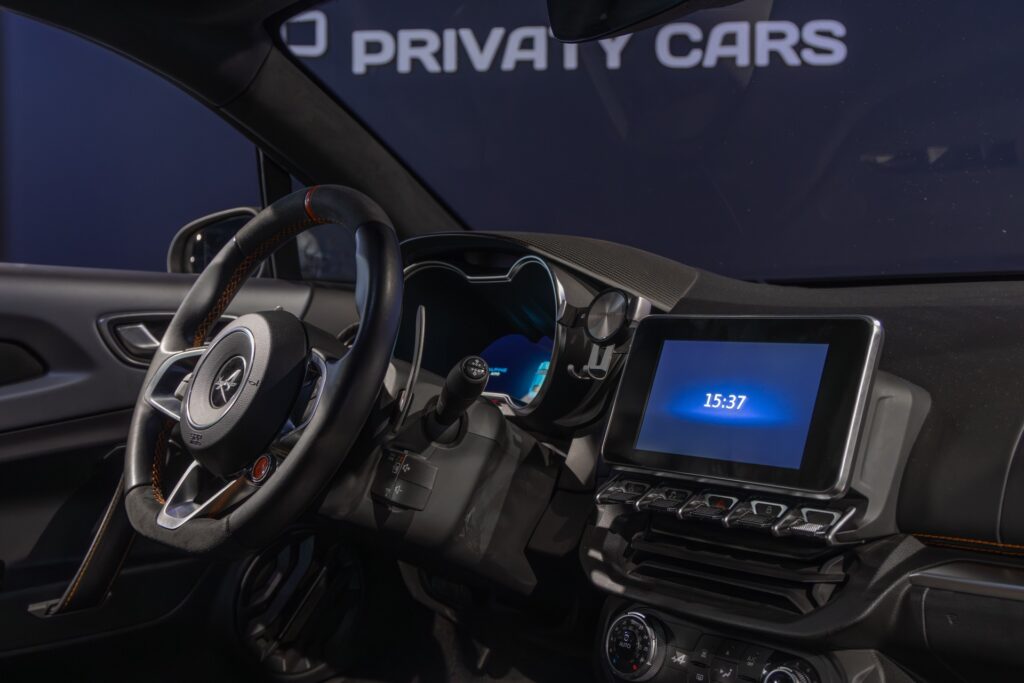 Tableau de bord – ALPINE – A110S – 2019 – Gris Tonnerre Mat – 52 900 km – 293 ch – 4 cylindres turbo – Transmission : Sequentielle – Origine France – Privaty Cars – Commerce de voitures de sport luxe et premium dans l’Ouest de la France