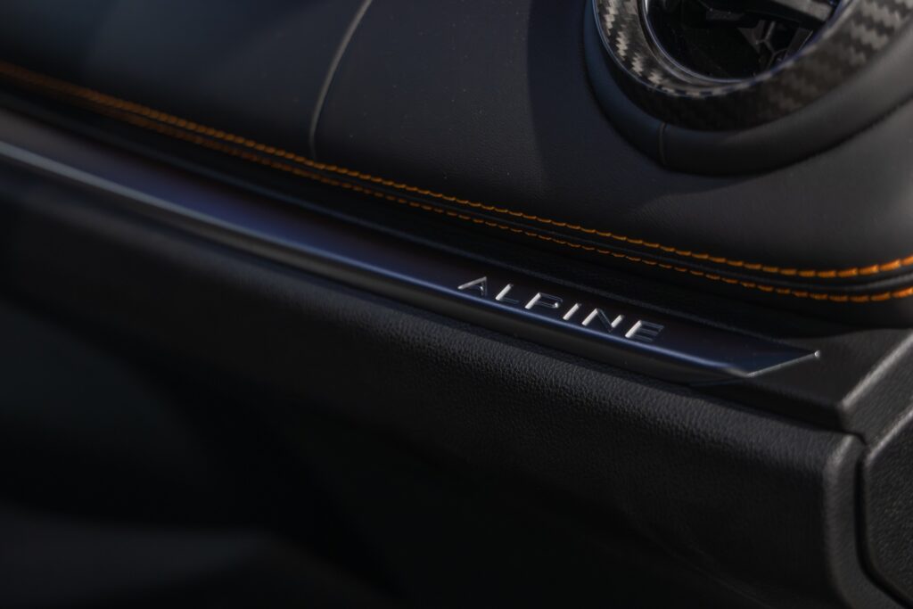 Tableau de bord – ALPINE – A110S – 2019 – Gris Tonnerre Mat – 52 900 km – 293 ch – 4 cylindres turbo – Transmission : Sequentielle – Origine France – Privaty Cars – Rachat cash de voitures ALPINE proche de Bordeaux