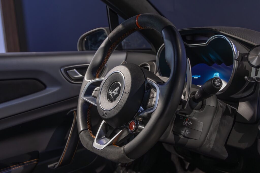 Volant – ALPINE – A110S – 2019 – Gris Tonnerre Mat – 52 900 km – 293 ch – 4 cylindres turbo – Transmission : Sequentielle – Origine France – Privaty Cars – Commerce de voitures de sport luxe et premium entre Bordeaux et Nantes