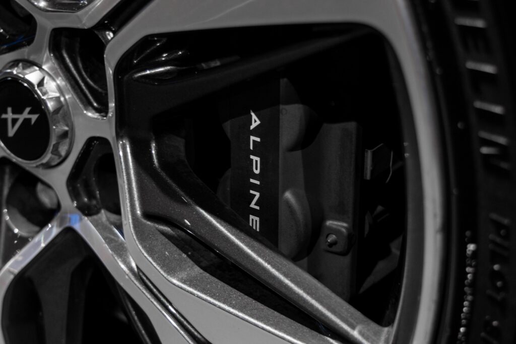 Jantes – ALPINE – A110S PURE – 2019 – Bleu Alpine – 47 900 km – 252 ch – 4 cylindres turbo – Transmission : Sequentielle – Origine France – Privaty Cars – Dépôt-vente sécurisé de véhicules de prestige dans l’Ouest de la France