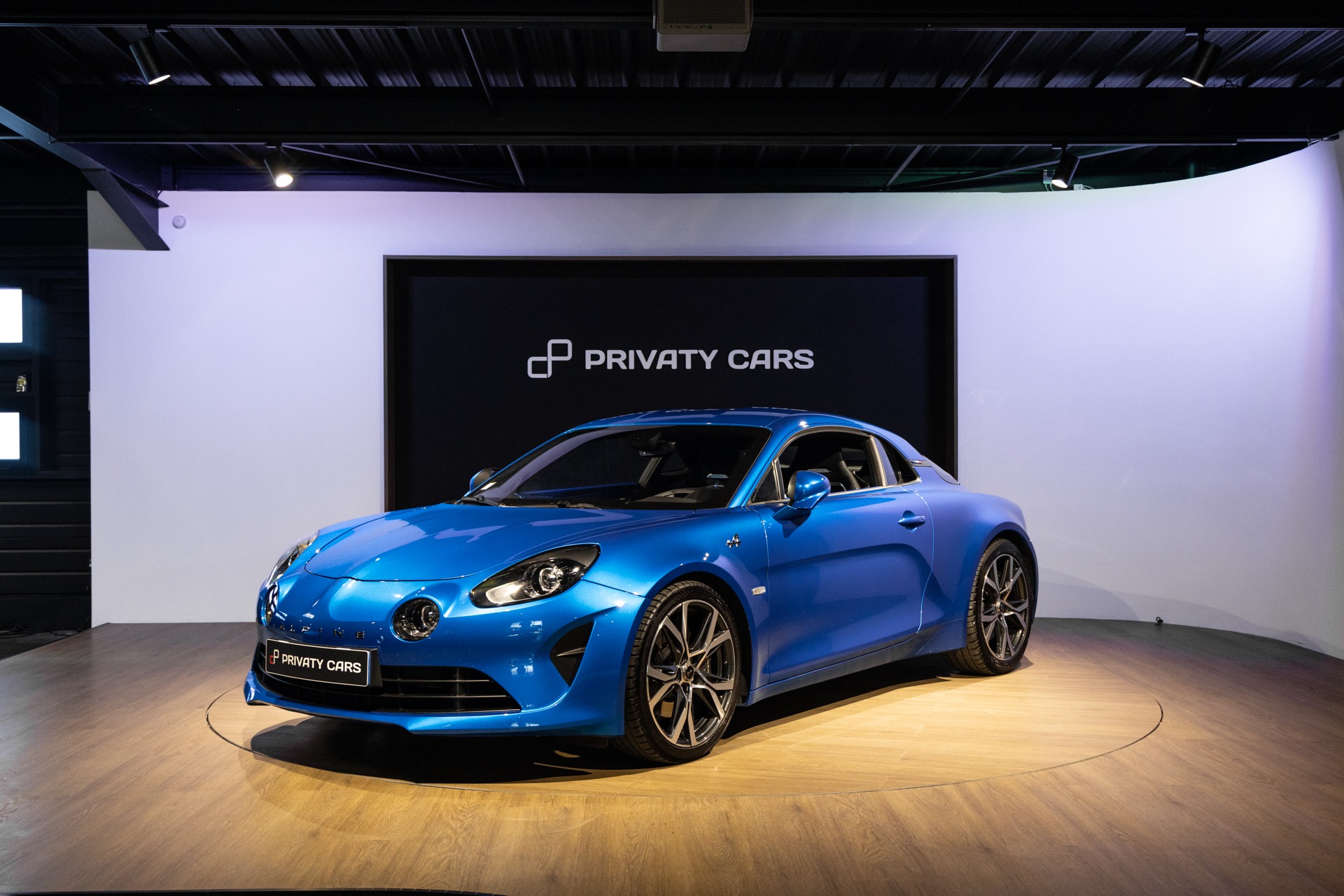 À vendre – ALPINE – A110S PURE – 2019 – Bleu Alpine – 47 900 km – 252 ch – 4 cylindres turbo – Transmission : Sequentielle – Photo principale – Origine France – Privaty Cars – Intermédiaire de confiance vente voiture sport à La Rochelle