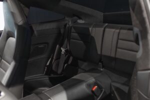 Sièges – PORSCHE – 911 992 CARRERA 4S – 2019 – Blanc Nacré – 18 900 km – 450 ch – Flat 6 Atmo – Transmission : Sequentielle – Origine France – Privaty Cars – Vente de voitures de prestige d’occasion proche de Nantes