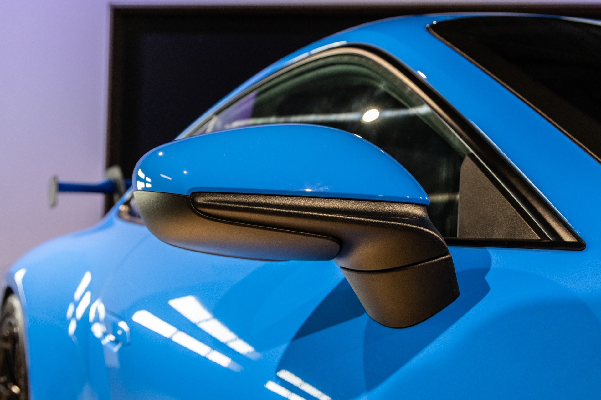 Carrosserie – PORSCHE – 911 992 GT3 – 2021 – Bleu Requin – 14 900 km – 510 ch – Flat 6 Atmo – Transmission : Sequentielle – Origine France – Privaty Cars – Achat et vente de voitures de sport d’occasion en Charente-Maritime