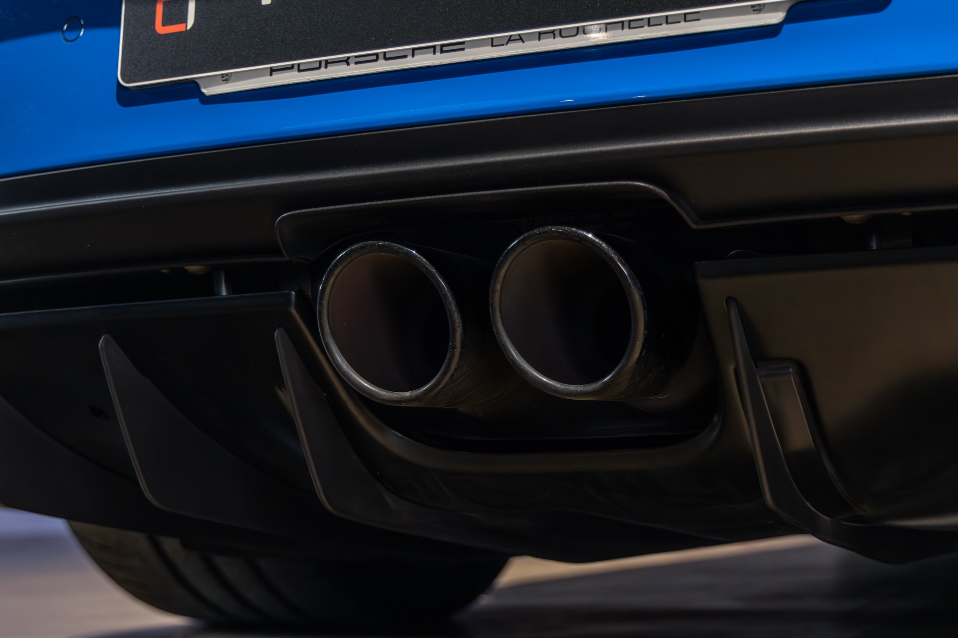 Carrosserie – PORSCHE – 911 992 GT3 – 2021 – Bleu Requin – 14 900 km – 510 ch – Flat 6 Atmo – Transmission : Sequentielle – Origine France – Privaty Cars – Négoce de véhicules GT et sportives d’exception dans l’Ouest de la France