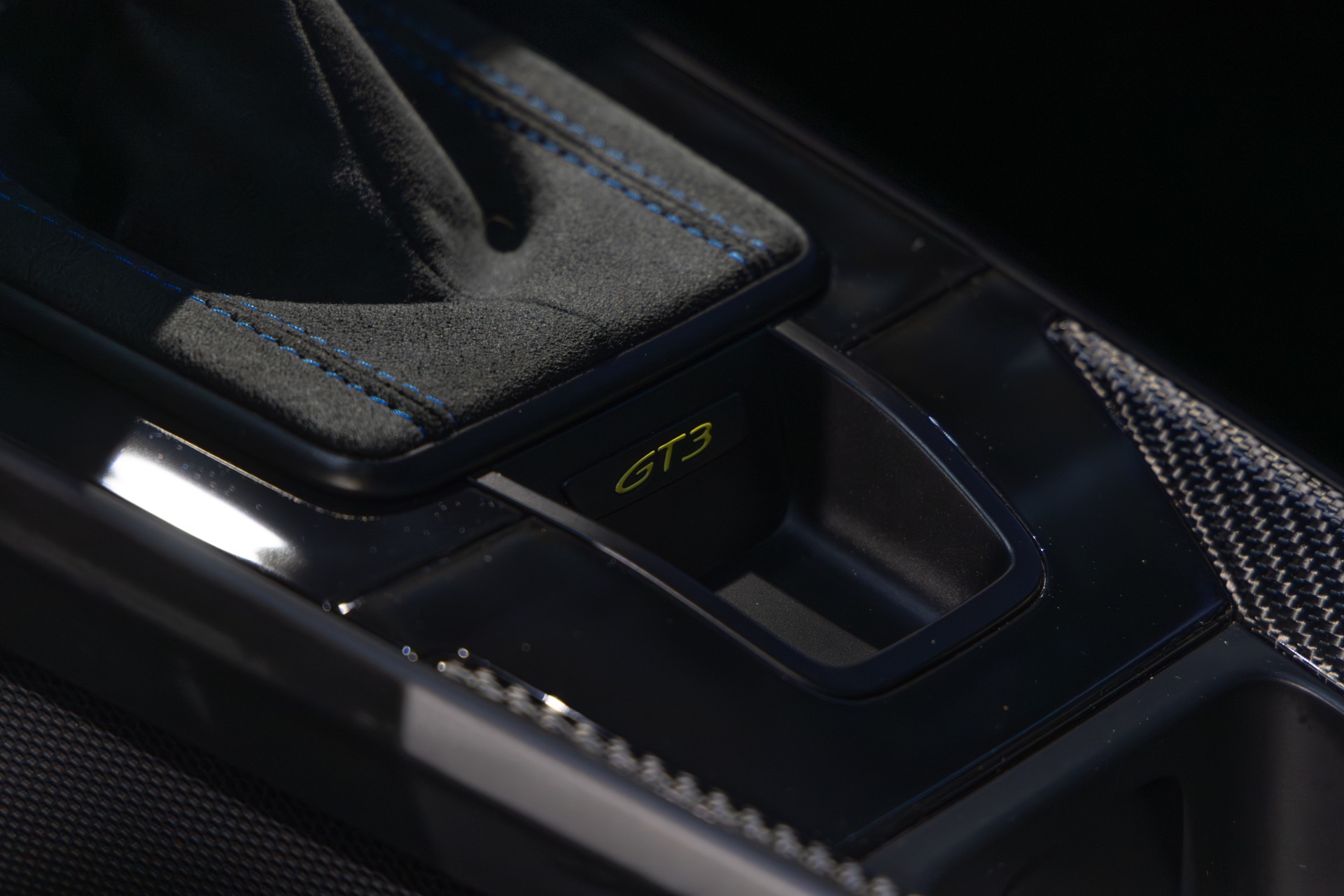 Tableau de bord – PORSCHE – 911 992 GT3 – 2021 – Bleu Requin – 14 900 km – 510 ch – Flat 6 Atmo – Transmission : Sequentielle – Origine France – Privaty Cars – Recherche personnalisée de modèles PORSCHE à La Rochelle